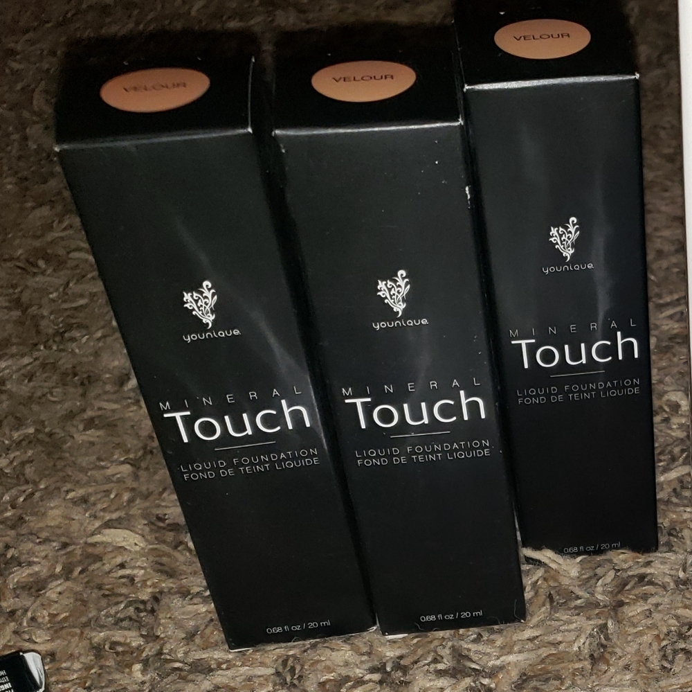 Younique Bundle